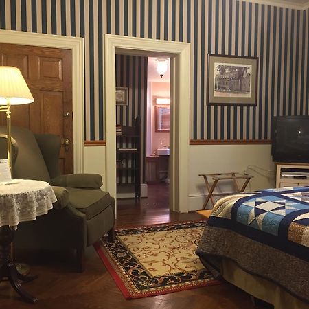 Red Lion Bed & Breakfast Εξωτερικό φωτογραφία