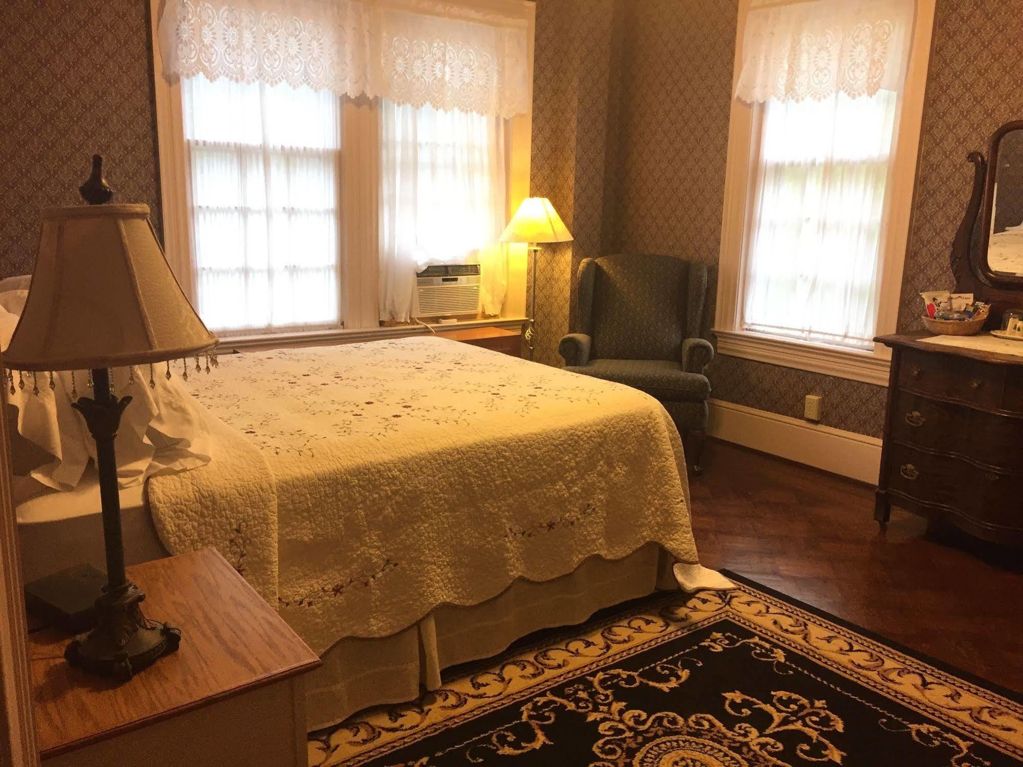 Red Lion Bed & Breakfast Εξωτερικό φωτογραφία